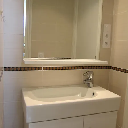 Lutetia Apartment